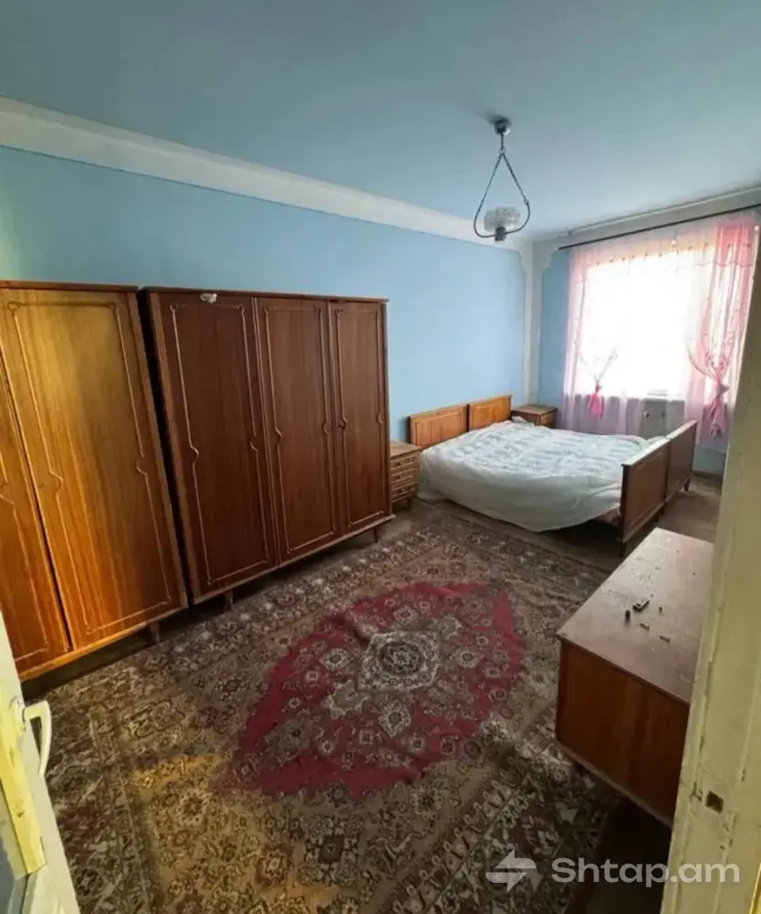 Rent an Apartment on Ohanov Street 2