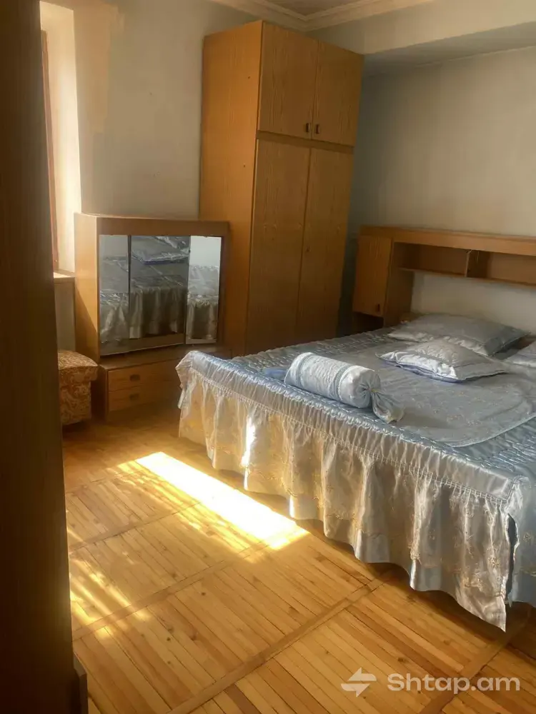 Վարձով բնակարան Վանաձորում՝ 3 սենյականոց, արևոտ 3