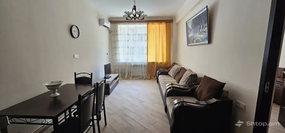 Apartment for Rent on Leningradyan 0