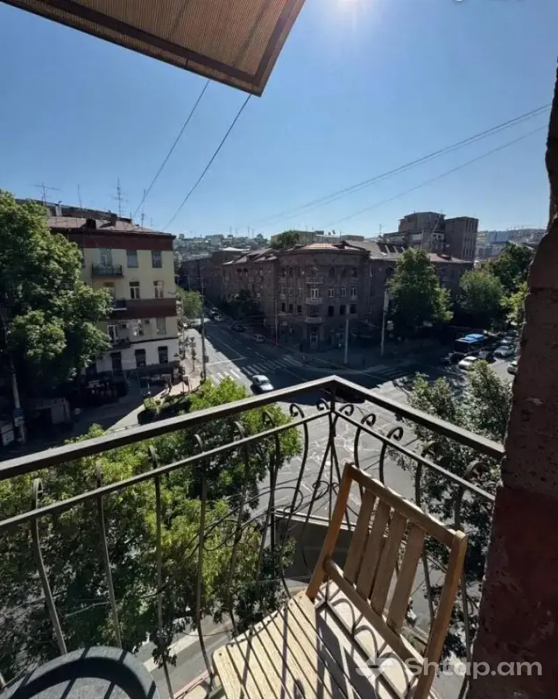 Bright and Cozy Apartment for Rent 4