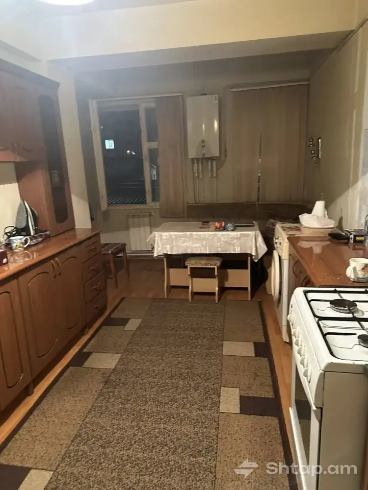 Վարձով Տրվում 2 Սենյականոց Բնակարան Արաբկիրում 4