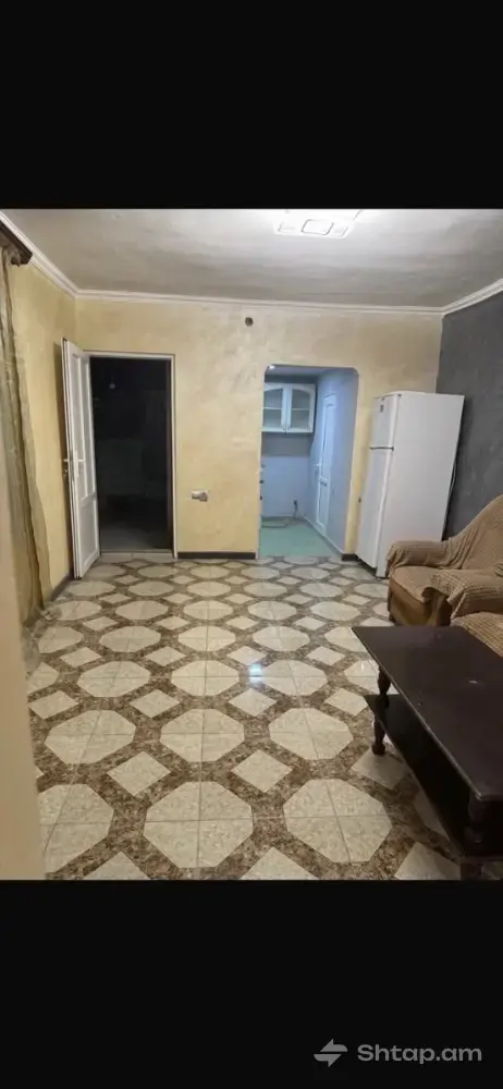 Վարձով Տուն Ներքին Շենգավիթում 0