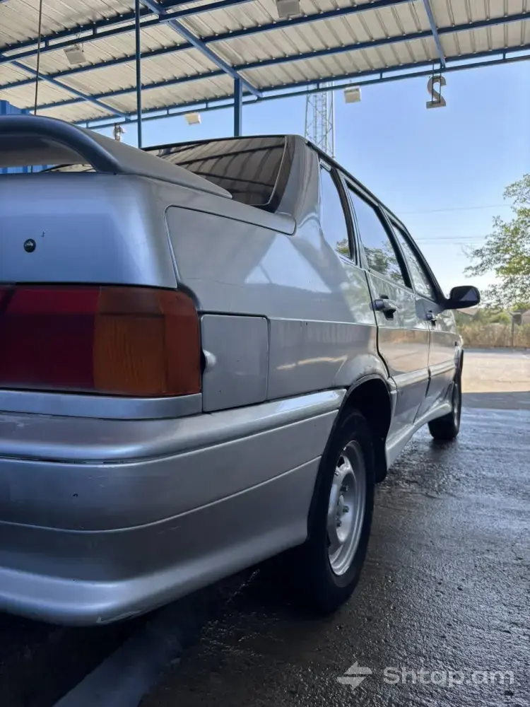 ВАЗ 2115 2004թ. - Արծաթագույն, անվթար մեքենա 3