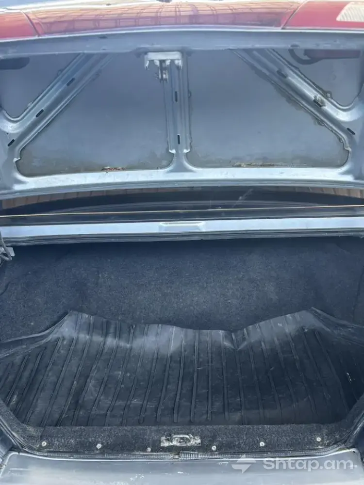 ВАЗ 2115 2004թ. - Արծաթագույն, անվթար մեքենա 4