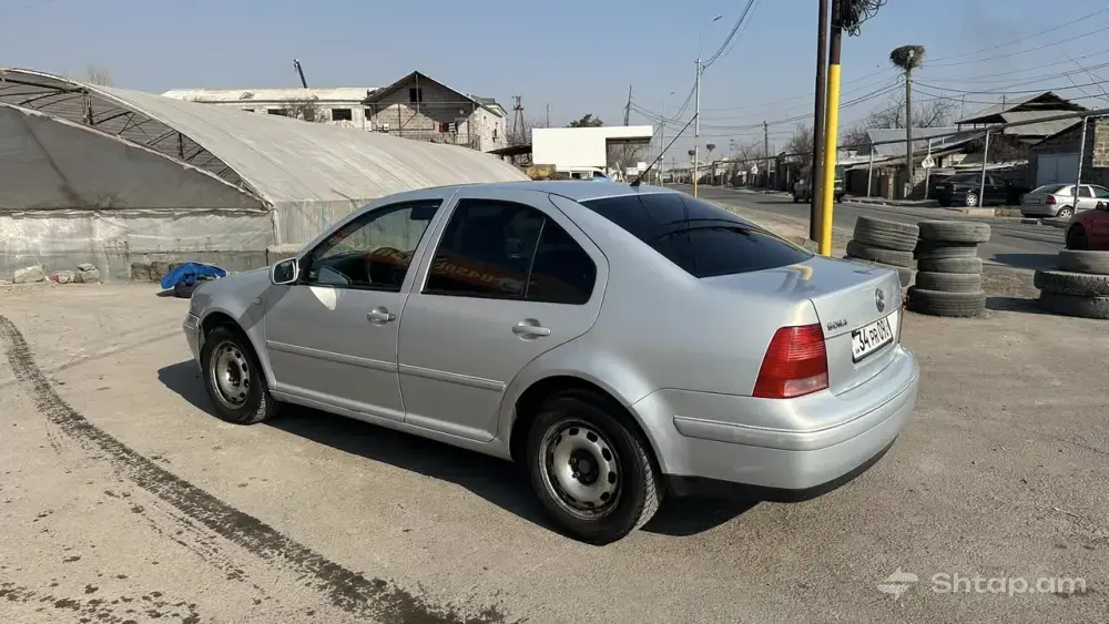 Volkswagen Bora 1999 Available 2