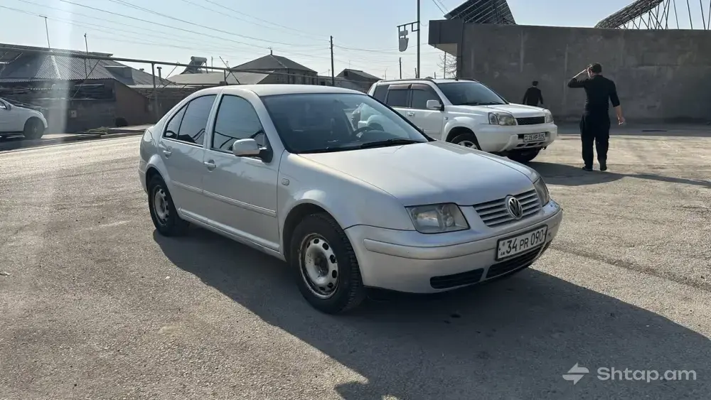 Volkswagen Bora 1999 Available 3