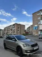 2016 Volkswagen Polo image thumbnail 1